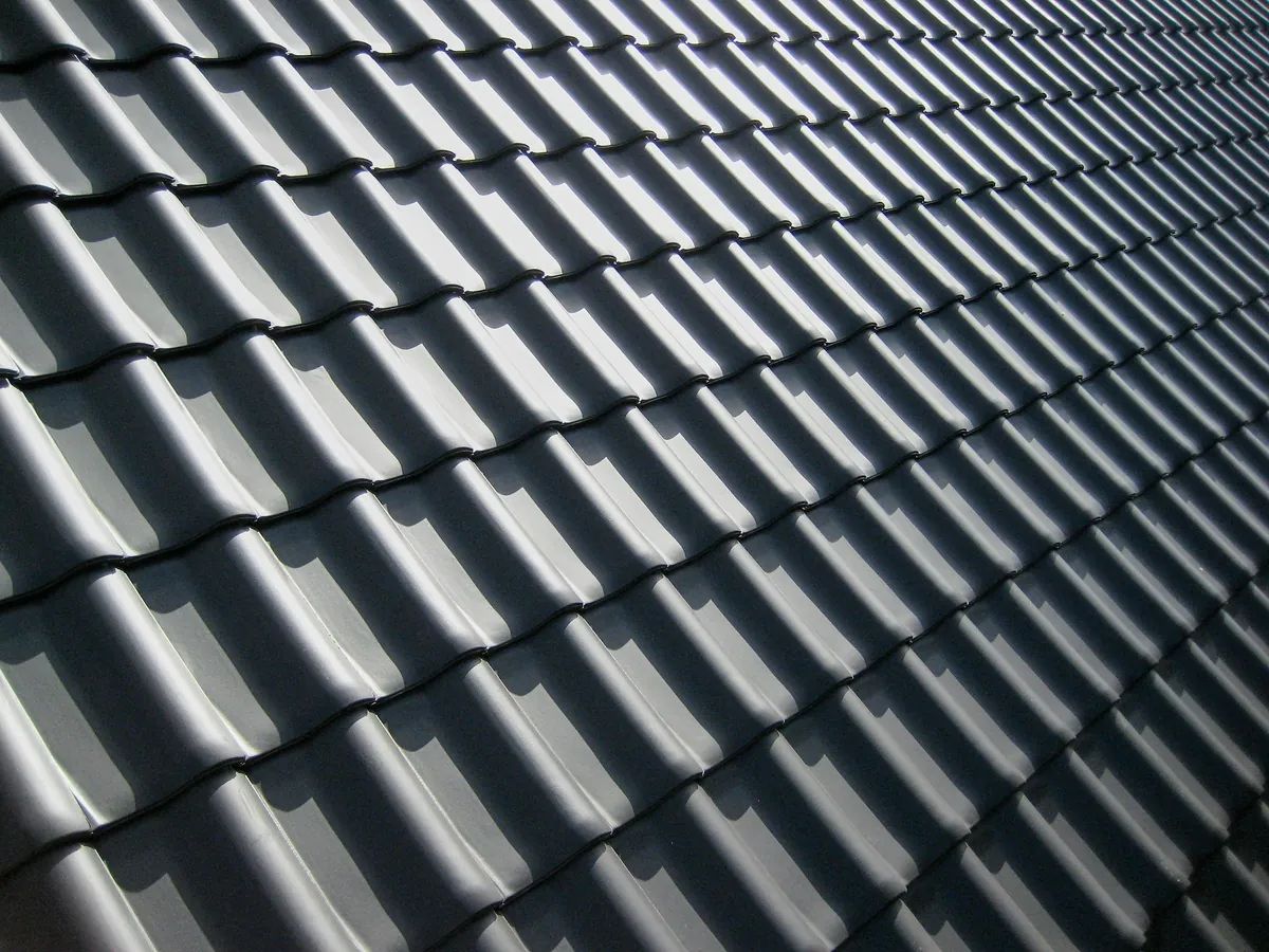 Țiglă metalică antracit